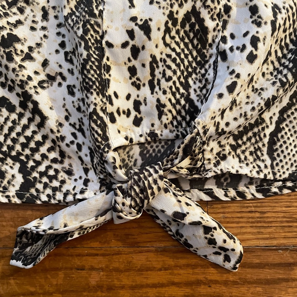 Women’s Snake SkinTop - Picture 3 of 5
